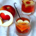 Cidre chaud pour la Saint Valentin, à la vanille de Madagascar et morceaux de pommes